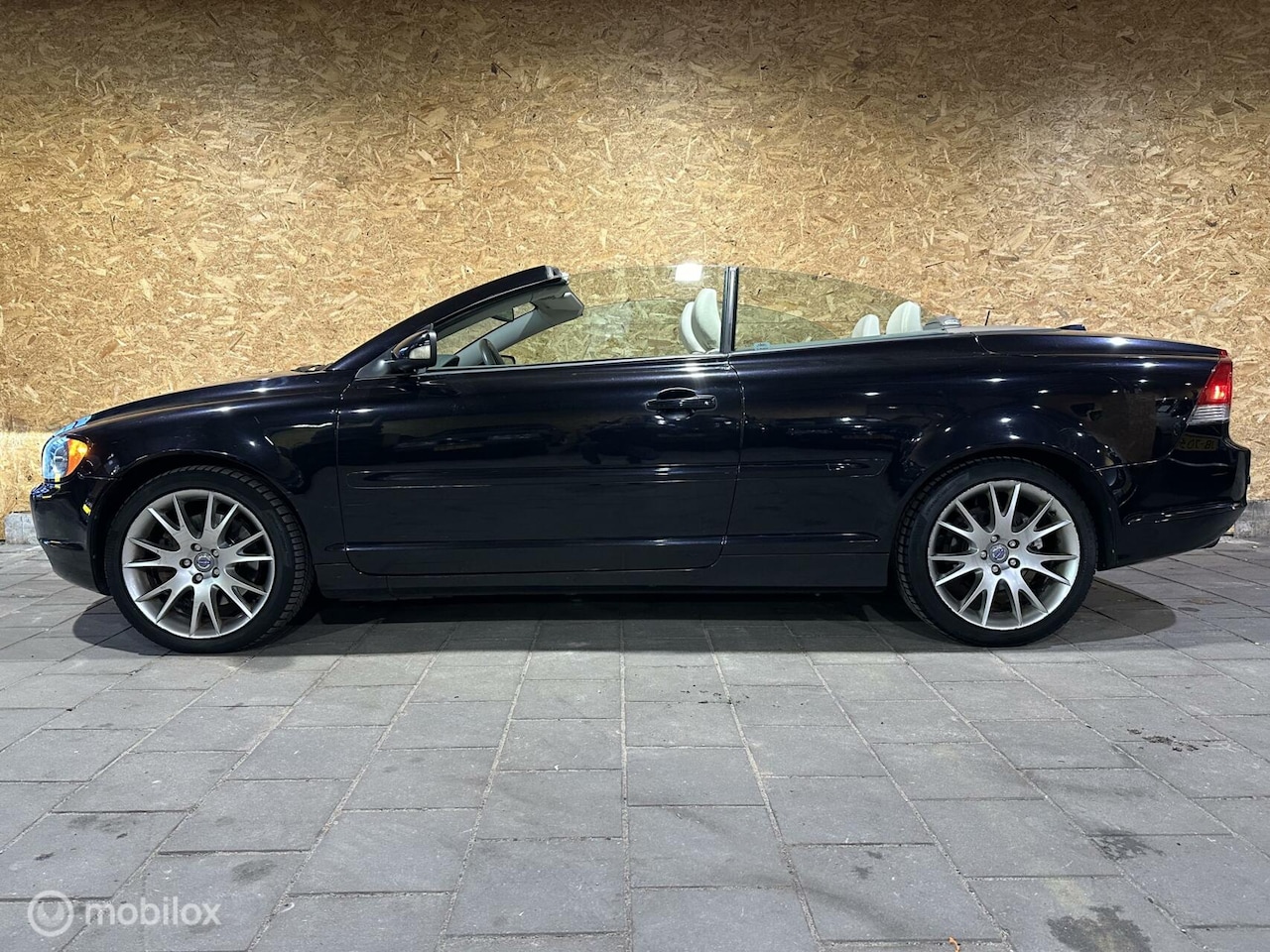 Volvo C70 Convertible - T5 Aut. Summum-18inch-DynAudio-Orig NL - AutoWereld.nl