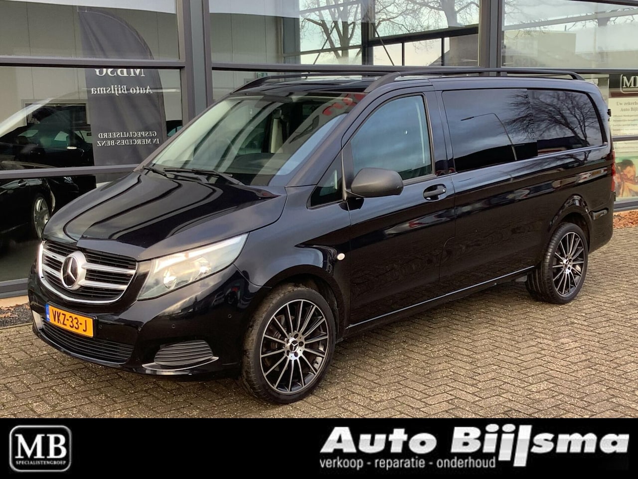 Mercedes-Benz Vito - Bestel 114 CDI Lang DC Comfort Business Ambition - AutoWereld.nl