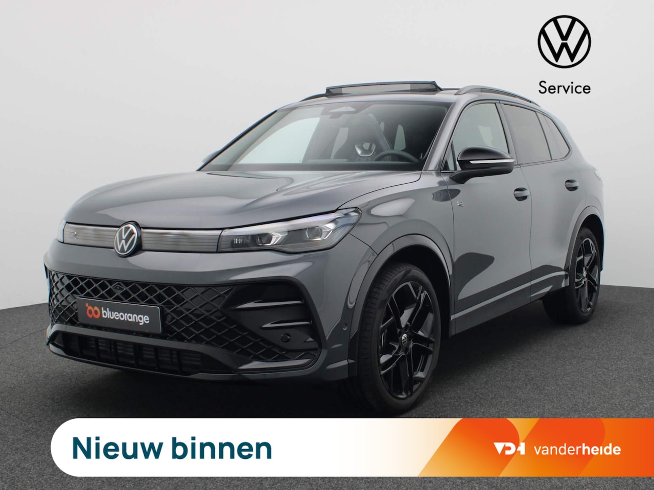 Volkswagen Tiguan - 1.5 eTSI R-Line Business 150PK DSG Pano-Schuifdak, Black Style, 360gr Camera, Winterpakket - AutoWereld.nl