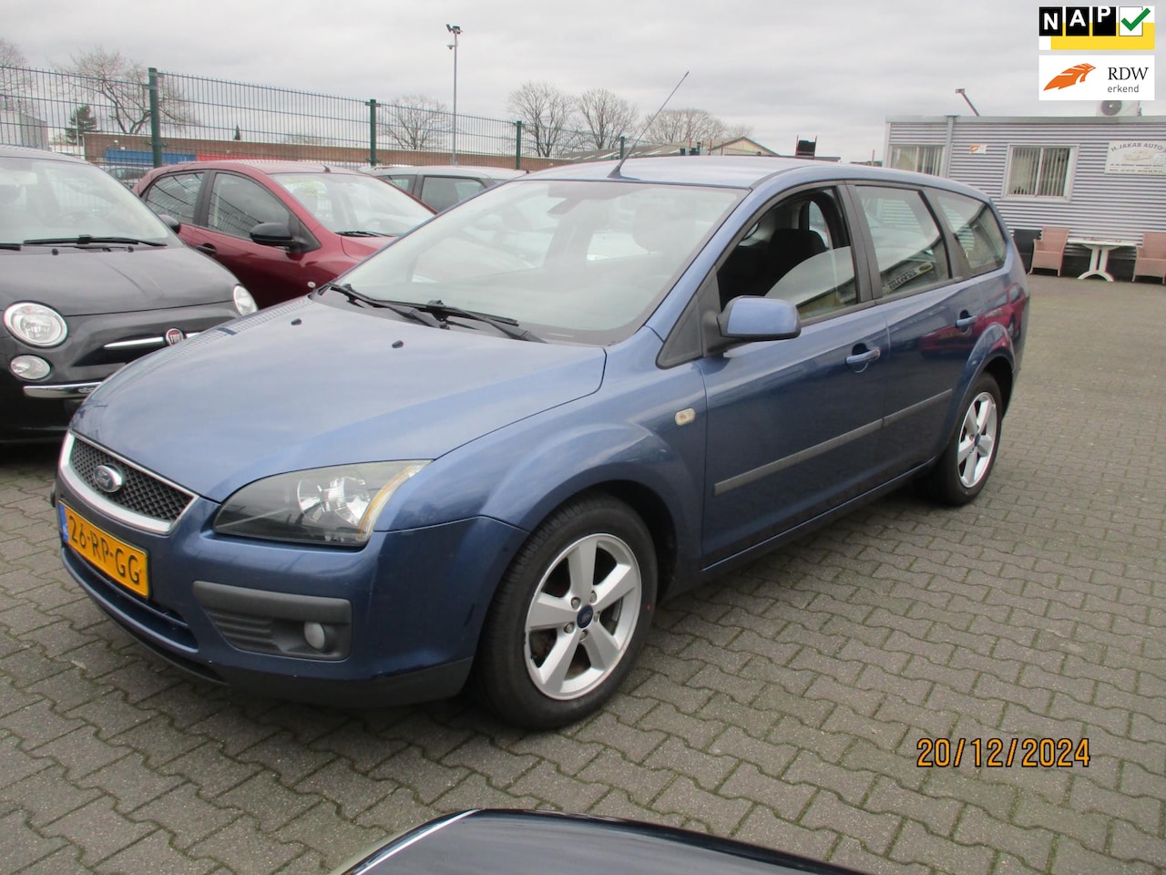 Ford Focus Wagon - Ford Focus Wagon 1.6-16V First Edition-AUTOMAAT-NAVIGATIE - AutoWereld.nl