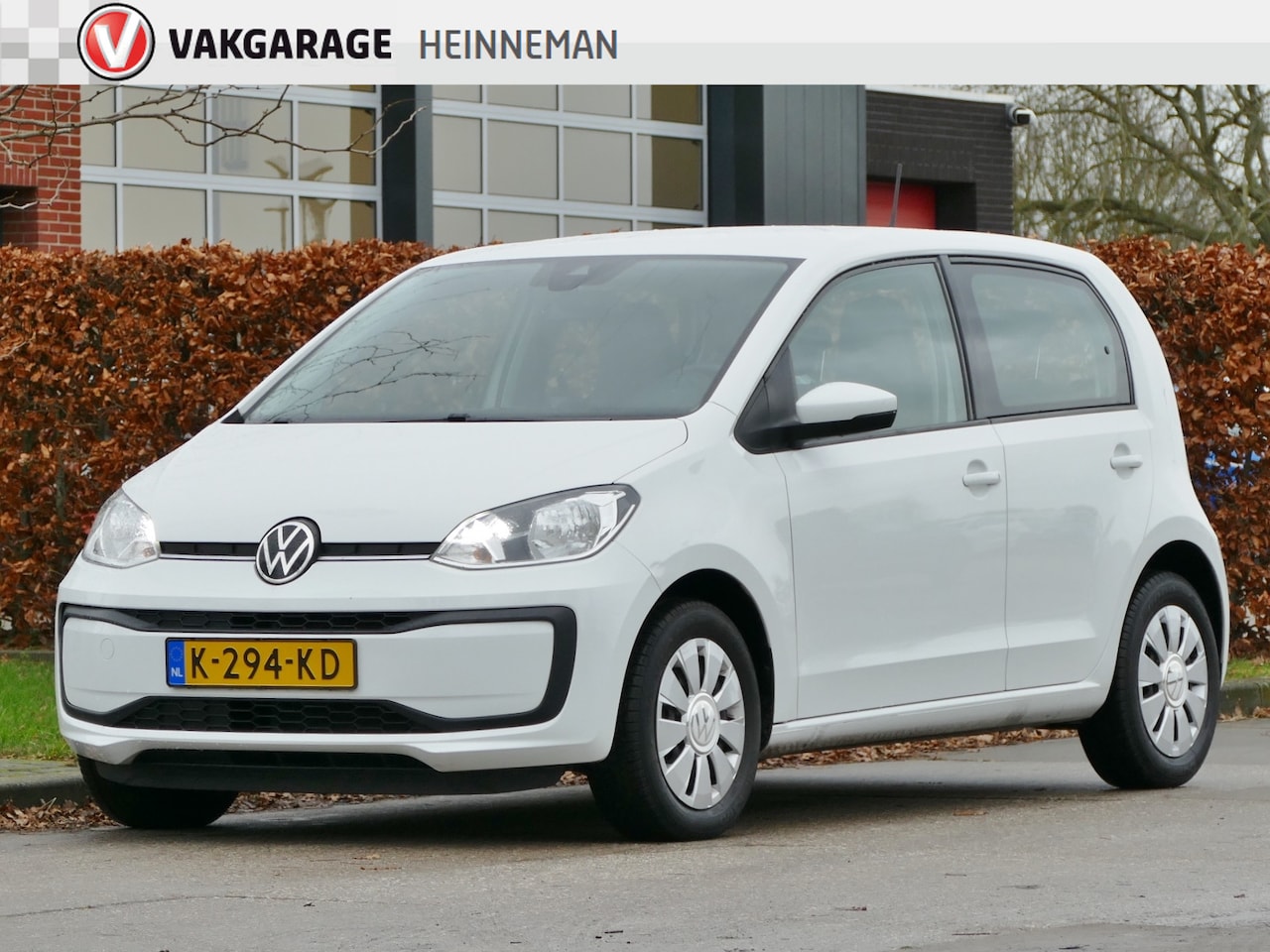 Volkswagen Up! - 1.0 BMT move up! | achteruitrijcamera | climate control | cruise control - AutoWereld.nl