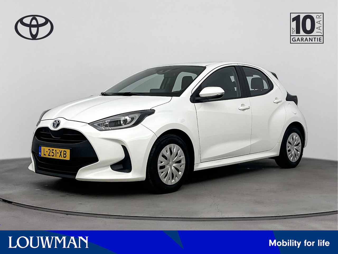 Toyota Yaris - 1.5 Hybrid Active | Climate Control | Cruise Control Adaptief | Apple Carplay/Android Auto - AutoWereld.nl