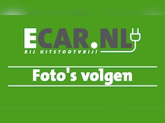 Peugeot e-2008 - EV GT 50 kWh | Pack safety plus | Achteruitrijcamera | Visiopark | Verwarmbare voorstoelen