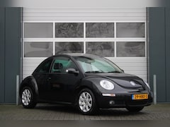 Volkswagen New Beetle - 2.0 Highline Automaat Airco/Stoelverwarming/Elek.Ramen.C.V./Radio.CD/16"LM.Velgen/33.875km