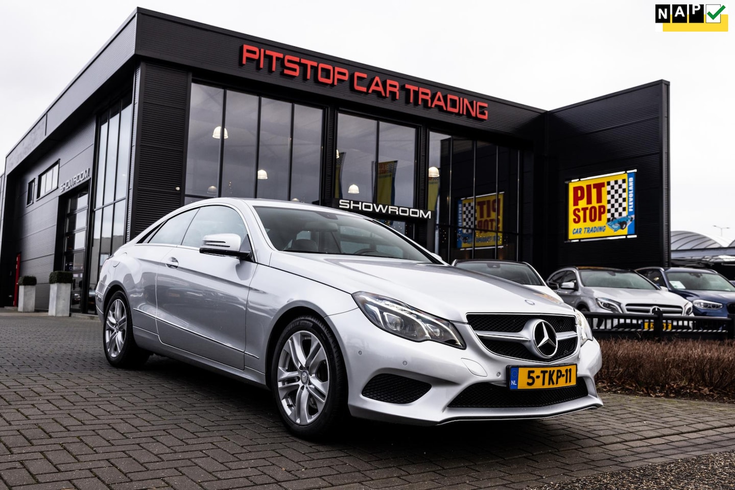 Mercedes-Benz E-klasse Coupé - 200 CGI, NL AUTO, NIEUWSTAAT!! - AutoWereld.nl