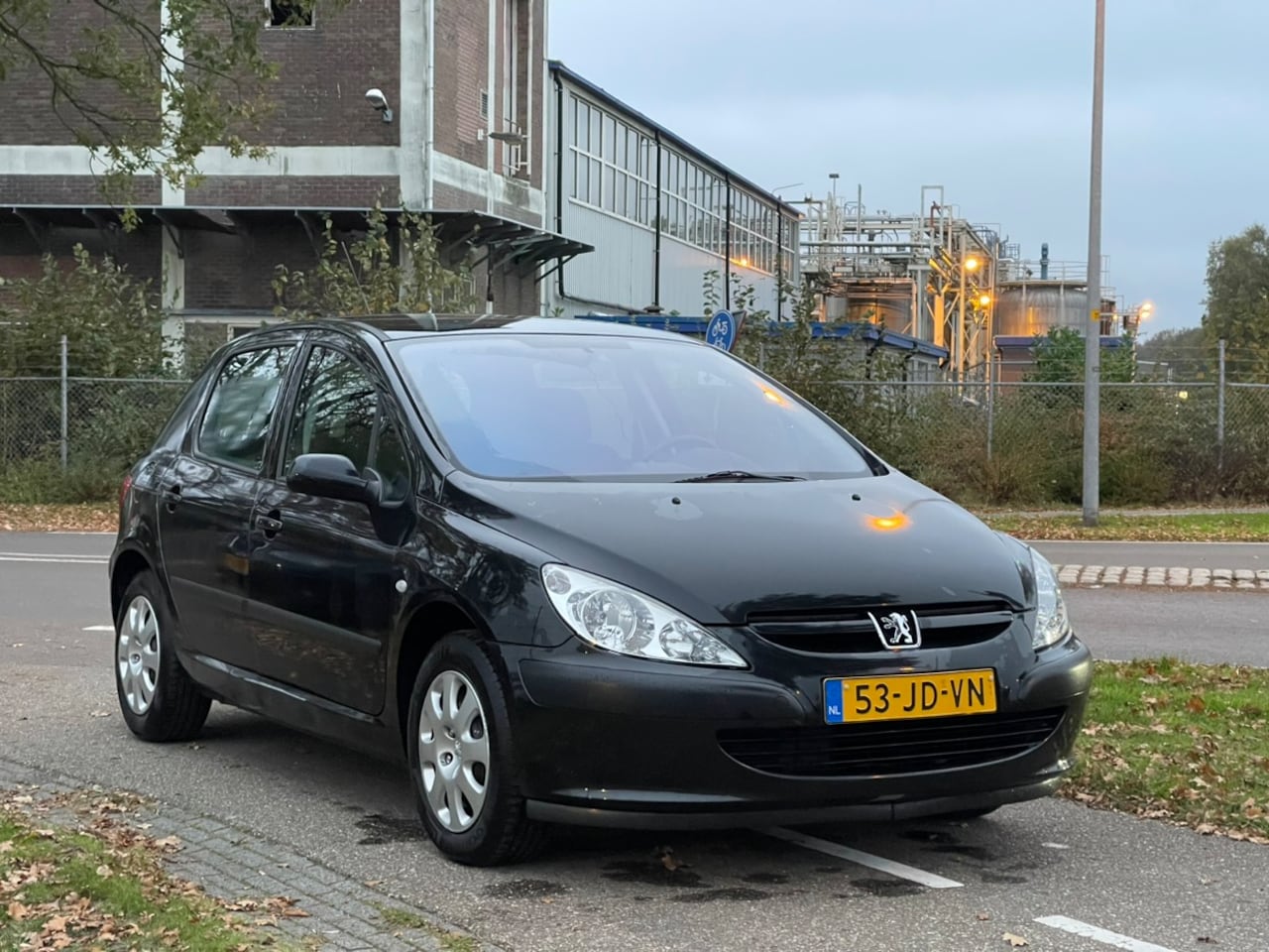 Peugeot 307 - 1.6-16V XS | 81000 km! | APK 7-2025! | 5 Deurs | Airco | Trekhaak - AutoWereld.nl