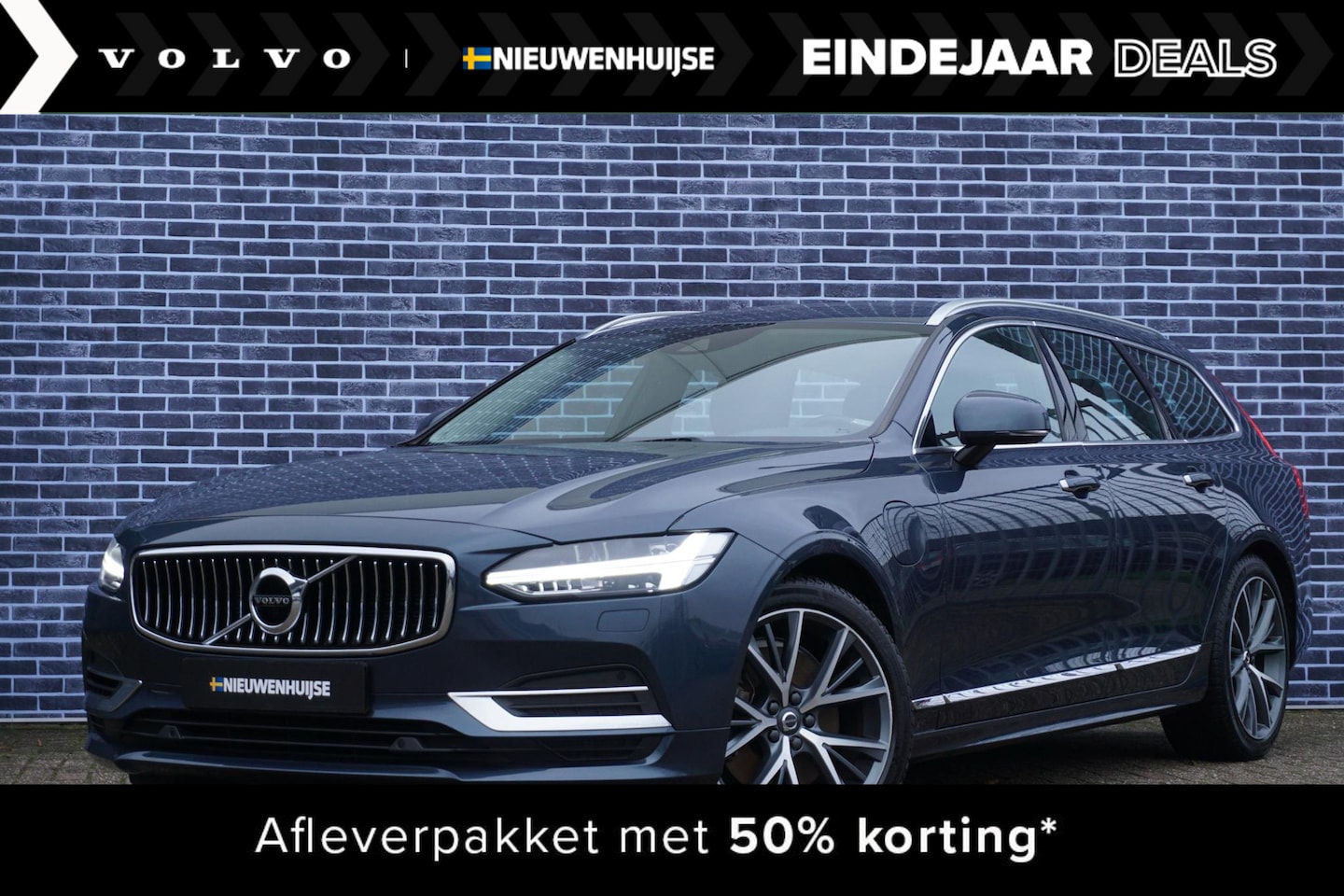 Volvo V90 - 2.0 T8 AWD Inscription | Keyless entry/start | Trekhaak | Parkeercamera | Parkeersensoren - AutoWereld.nl