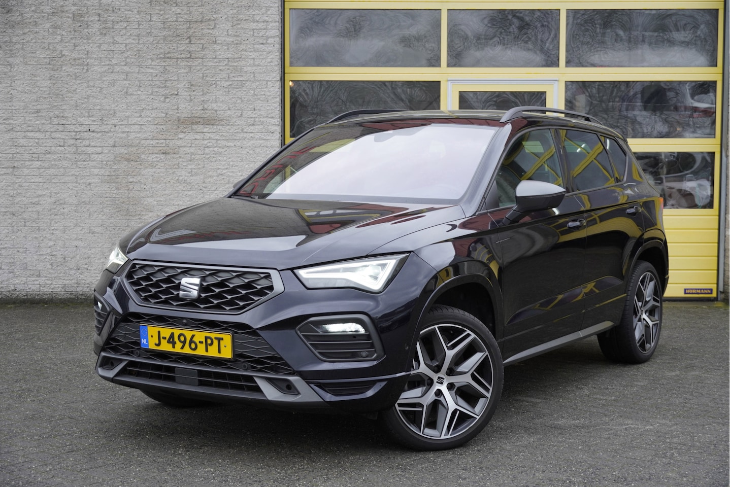 Seat Ateca - 1.5 TSI 150PK! Automaat FR Business Intense BJ2020 Lmv 19" | Led V+A | Pdc | Navi | Elek. - AutoWereld.nl