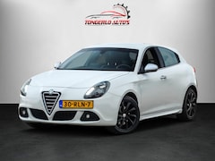 Alfa Romeo Giulietta - 1.4 T Distinctive Airco 17 inch Cruise Pdc Apk nieuw