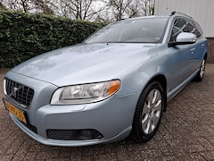 Volvo V70 - 2.5T LEER/CLIMAT/CRUISE/XENON/PDC.A/STOELVERW./ BTW 200PK