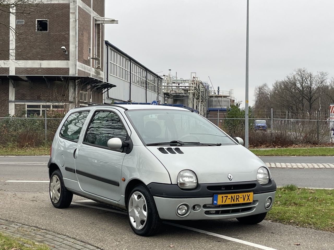 Renault Twingo - 1.2 Emotion Quickshift 5 | AUTOMAAT | APK 12-2025! | - AutoWereld.nl