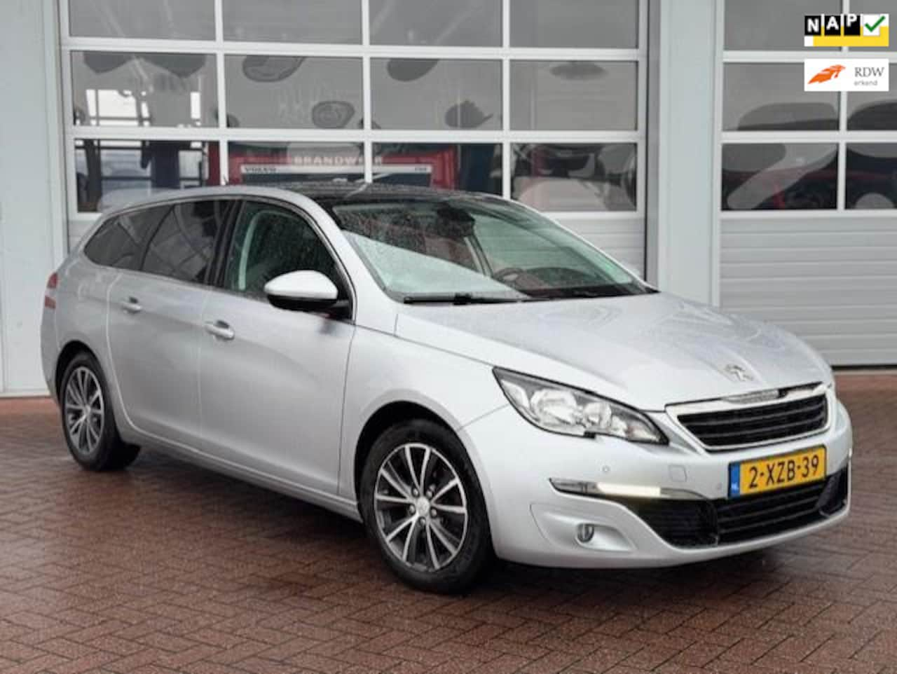 Peugeot 308 SW - 1.6 BlueHDI Blue Limited / Pano / LED / Navi - AutoWereld.nl