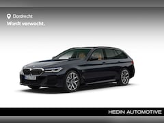 BMW 5-serie Touring - 530e xDrive | M-Sport | Panorma | Trekhaak | 360 Camera | Driv. Ass Profess. | Keyless + S