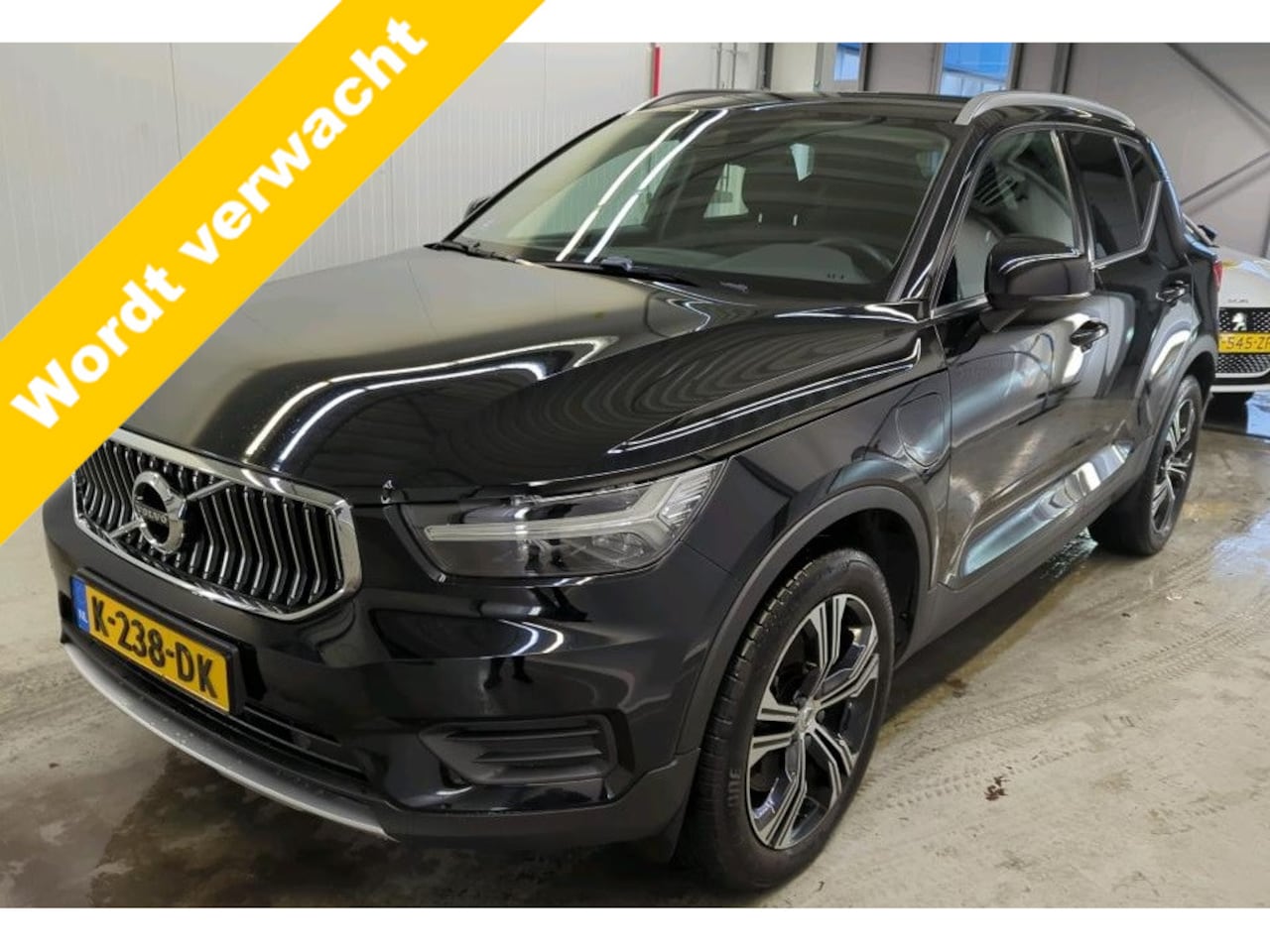 Volvo XC40 - 1.5 T4 Recharge Inscription Navigatie Comfort Stoelen Trekhaak Camera ACC Pilot Assist Int - AutoWereld.nl