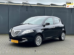 Lancia Y(psilon) - Ypsilon 0.9 TwinAir Gold bj.2013 Airco|Lm velg|Nap