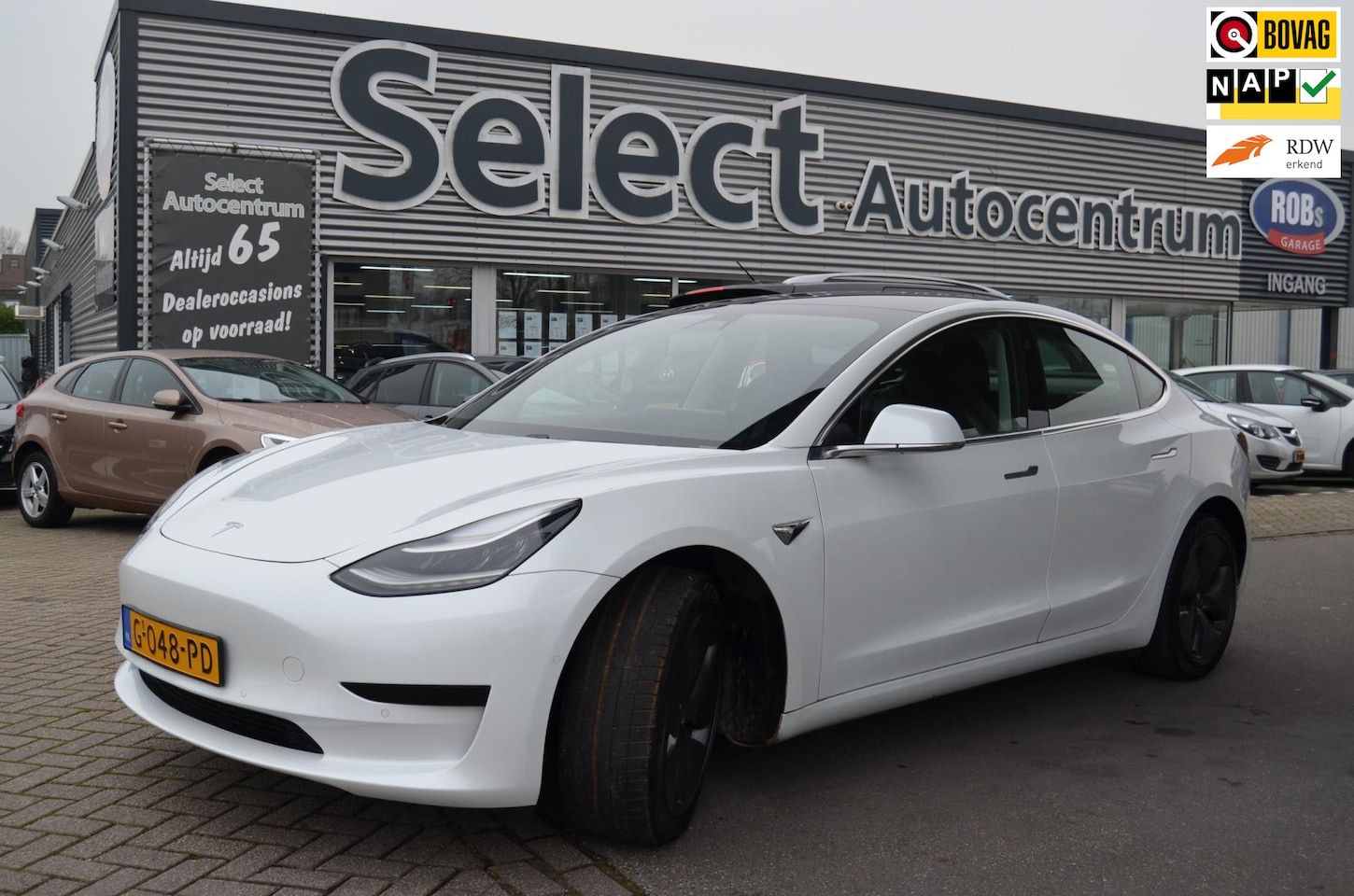 Tesla Model 3 - Standard RWD Plus 60 kWh|LEER|TREKHAAK|PANORAMADAK|ELECTR.STOELEN|1E EIGENAAR - AutoWereld.nl