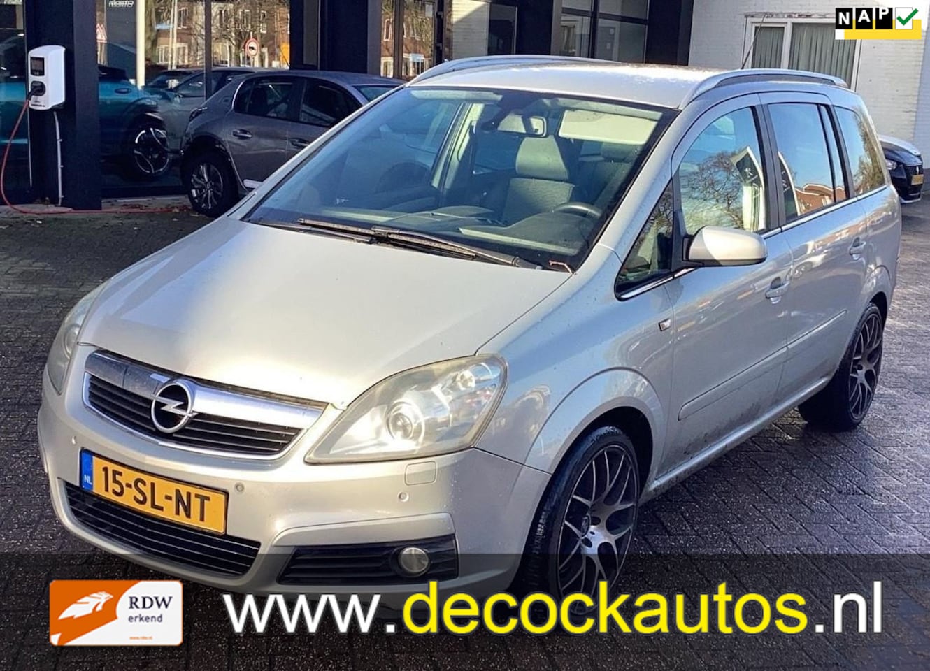 Opel Zafira - 2.2 Cosmo/AUTOMAAT - AutoWereld.nl