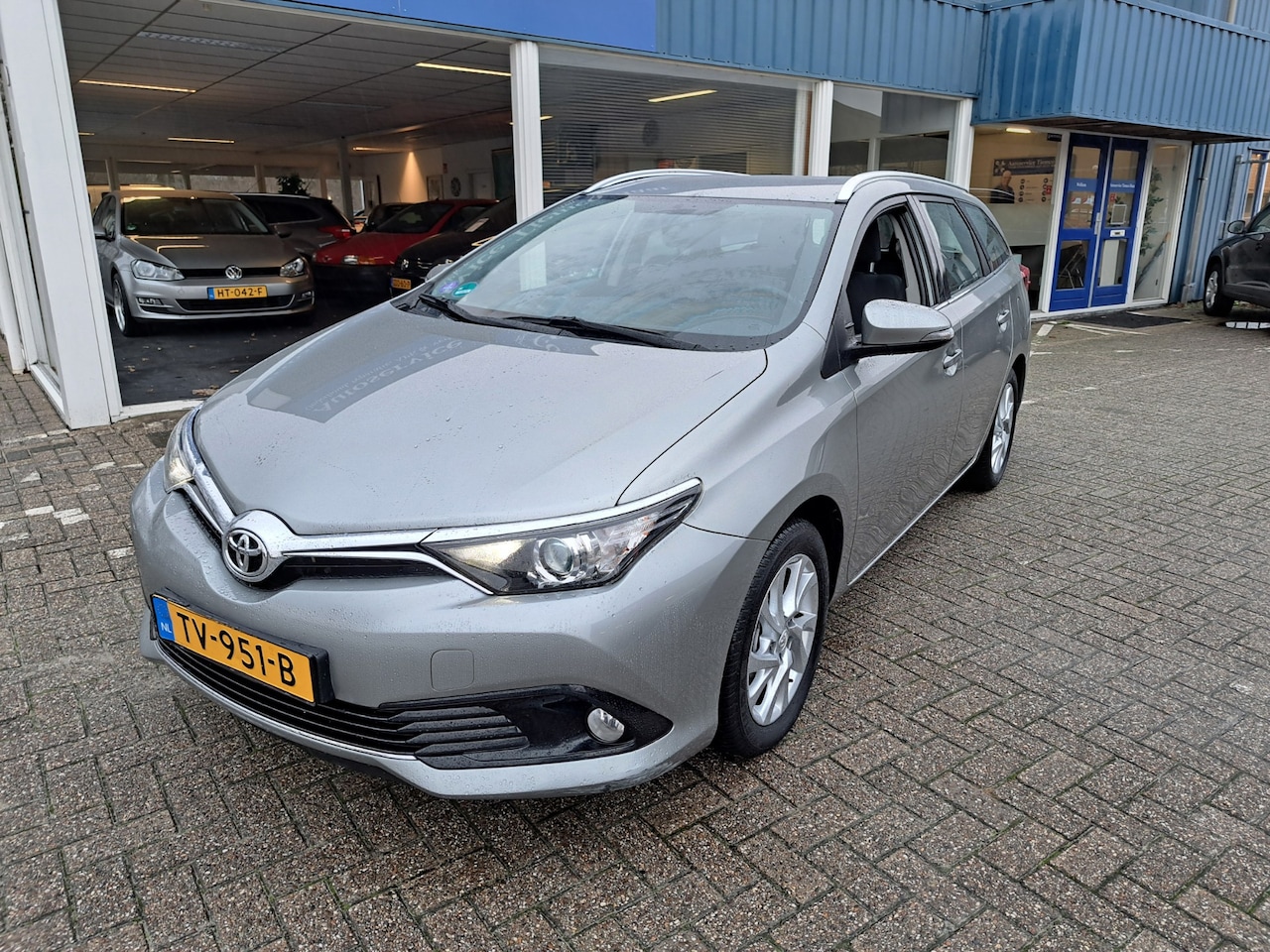 Toyota Auris Touring Sports - 1.2T Aspiration - AutoWereld.nl