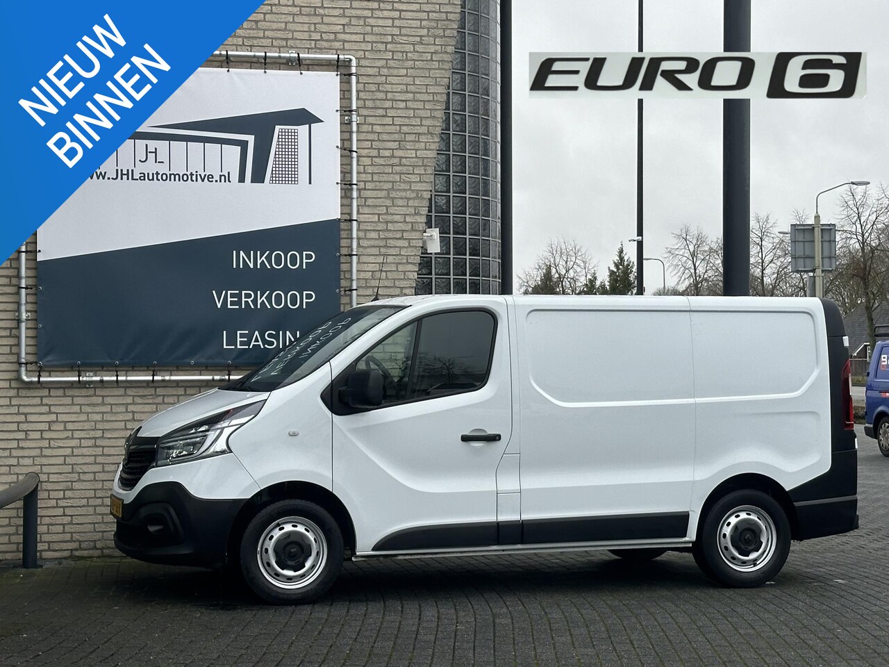 Renault Trafic - 2.0 dCi 145 T29 L1H1 Comfort*AUTOMAAT*A/C*HAAK* - AutoWereld.nl