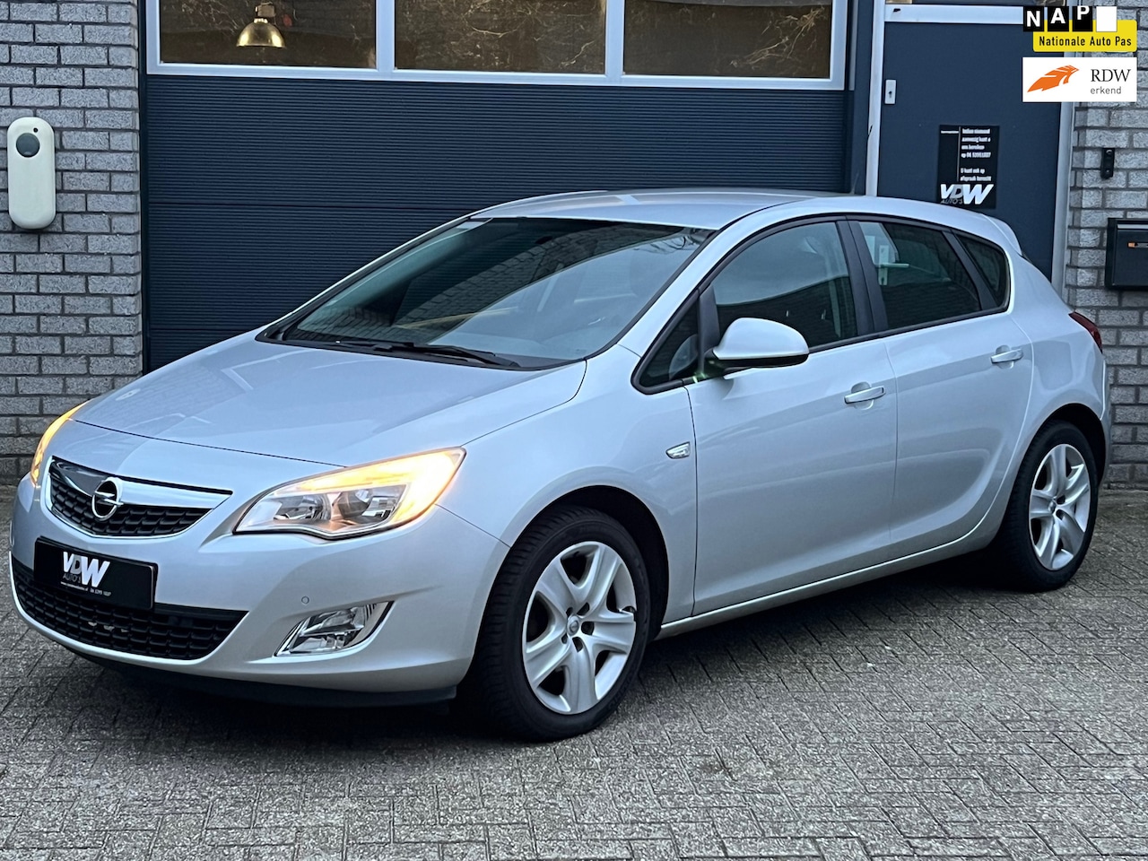 Opel Astra - 1.4 Turbo Edition APK 3-7-2025 trekhaak - AutoWereld.nl