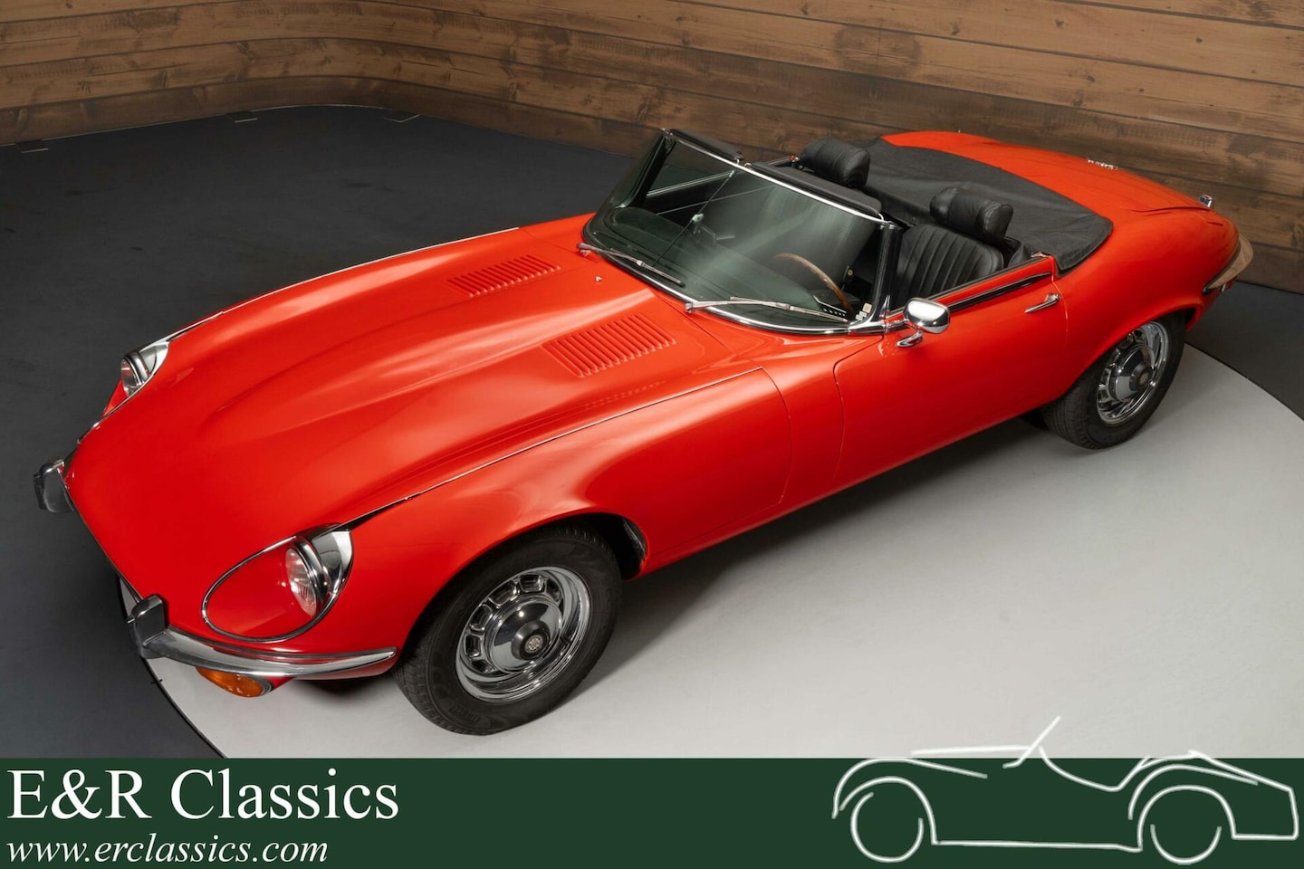 Jaguar E-type - S3 Cabrio | Gerestaureerd | 1971 - AutoWereld.nl