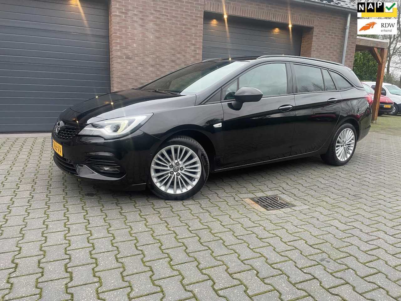 Opel Astra Sports Tourer - 1.2 Ultimate 146 PK ECC NAVI CARPLAY CAMERA 2021 - AutoWereld.nl