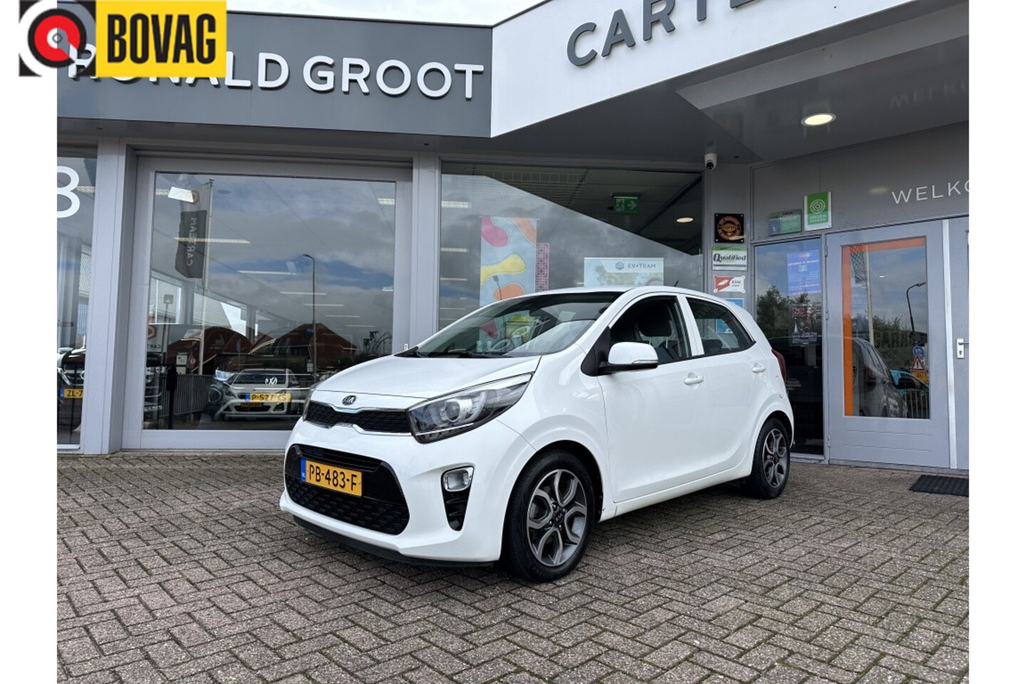 Kia Picanto - 1.0 CVVT First Ed. | Airco | Cruise | Camera | Carplay - AutoWereld.nl