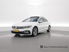 Volkswagen Passat - 1.5 TSI R-Line DSG | Pano | Camera | Navi | Travel Assist | Trekhaak