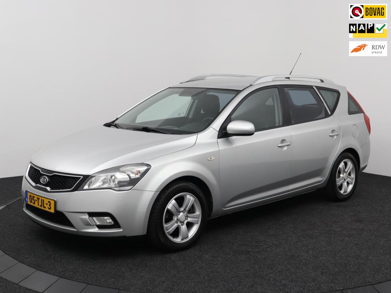 Kia Cee'd Sporty Wagon - 1.4 CVVT Navigator Plus Pack 1.4 CVVT Navigator Plus Pack - AutoWereld.nl