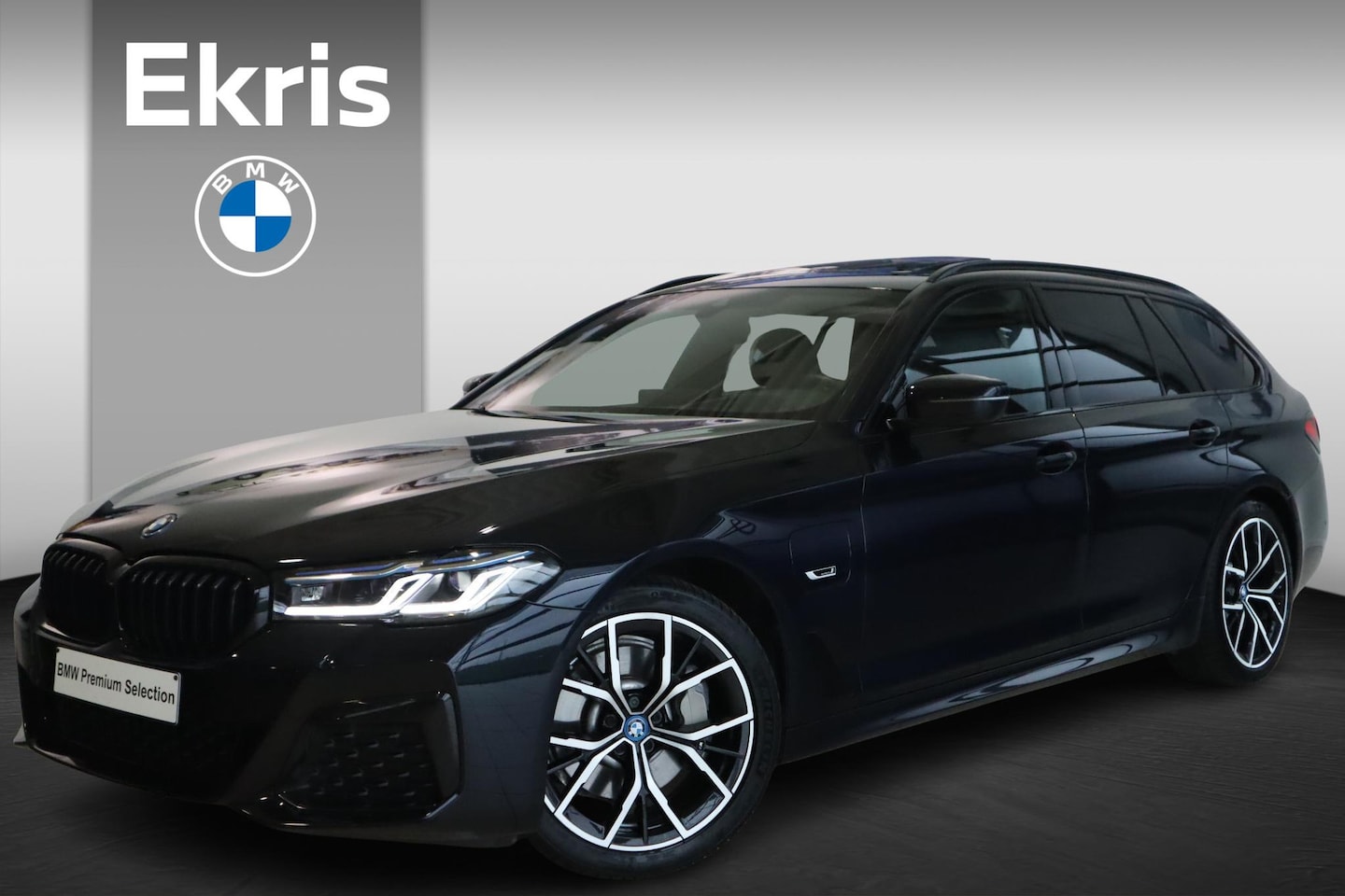 BMW 5-serie Touring - 530e xDrive M Sportpakket | Innovation Pack - AutoWereld.nl