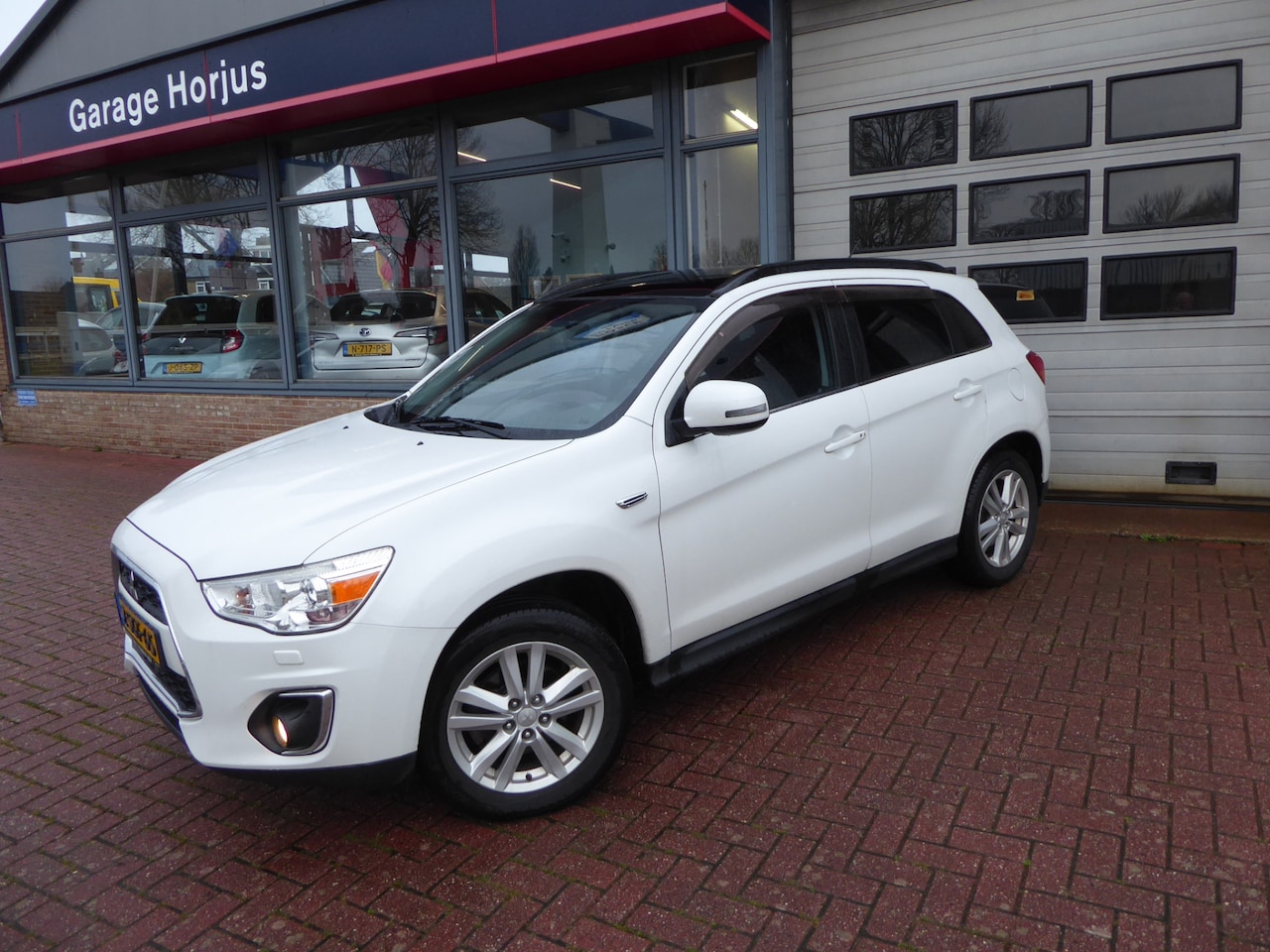 Mitsubishi ASX - 1.6 Cleartec Intense 1.6 Cleartec Intense, sept 2013 NAVI, PANODAK, TREKH, AIRCO, CRUISE, NW.STAAT!! - AutoWereld.nl