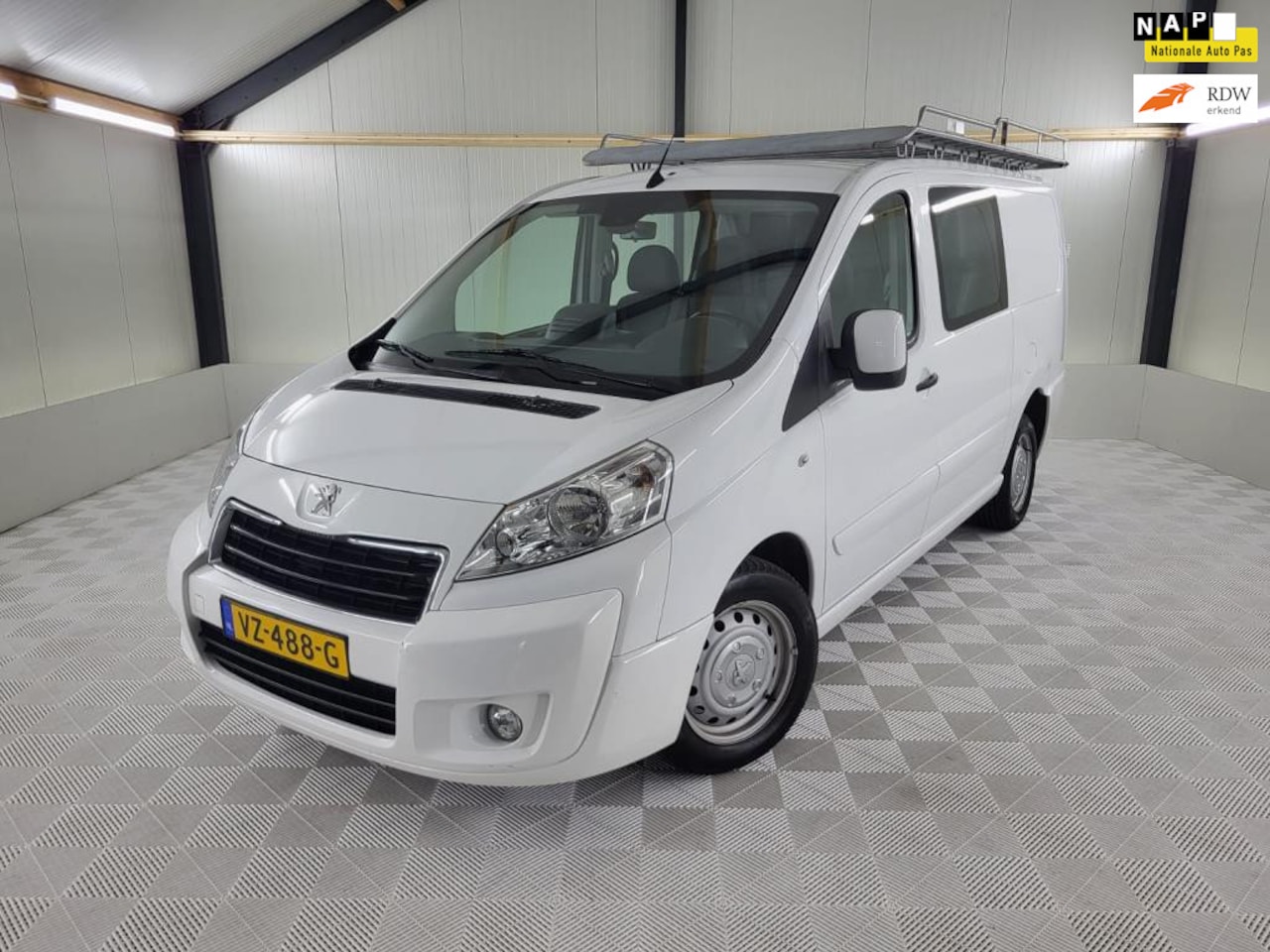 Peugeot Expert - 229 2.0 HDI L2H1 Navteq 229 2.0 HDI L2H1 Navteq 2, 6 persoons - AutoWereld.nl