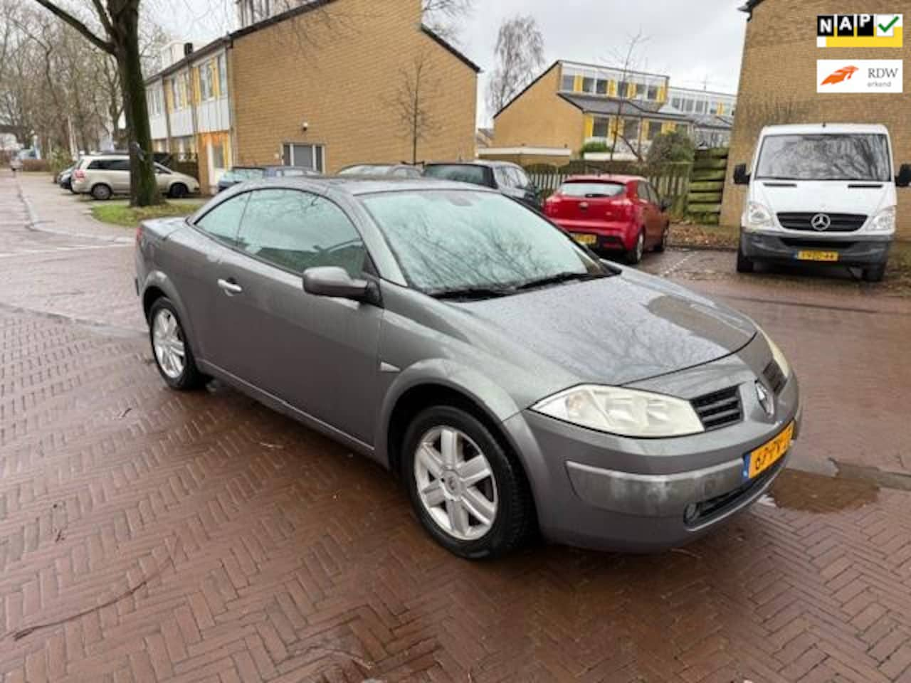 Renault Mégane coupé cabriolet - Airco / Panorama dak / 152.000 NAP / Koopje - AutoWereld.nl