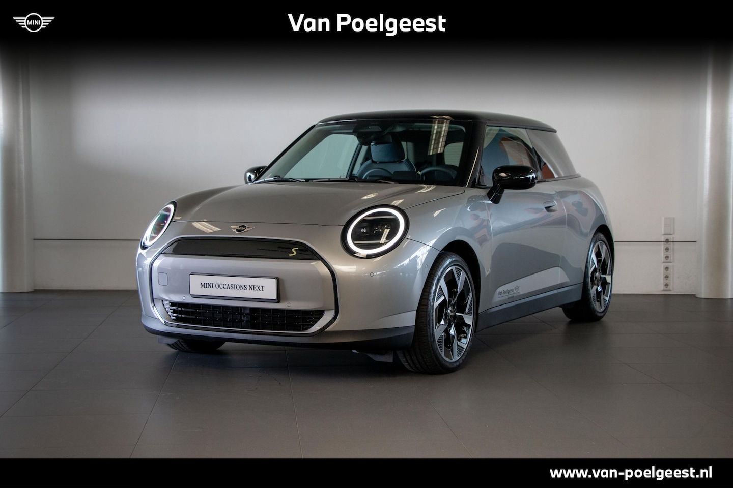 MINI Mini-Electric - Cooper SE 54.2 kWh | Glazen Panoramadak | Comfort Access | Stoelverwarming | Headup Displa - AutoWereld.nl