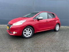 Peugeot 208 - 1.2 PureTech Style met panoramadak