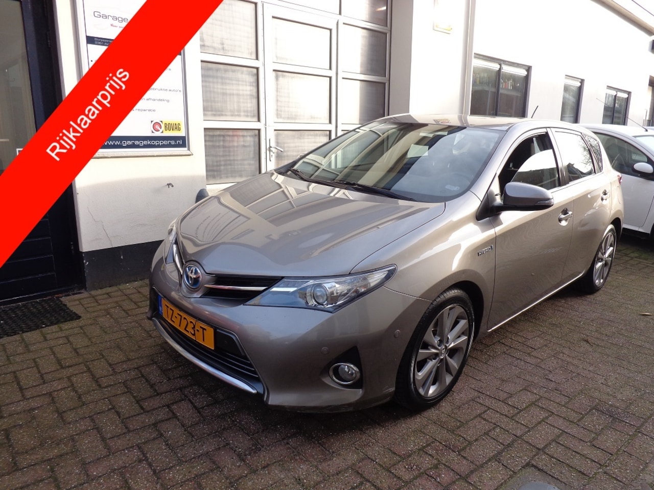 Toyota Auris - 1.8 Hybrid 136pk Aut Aspiration - AutoWereld.nl