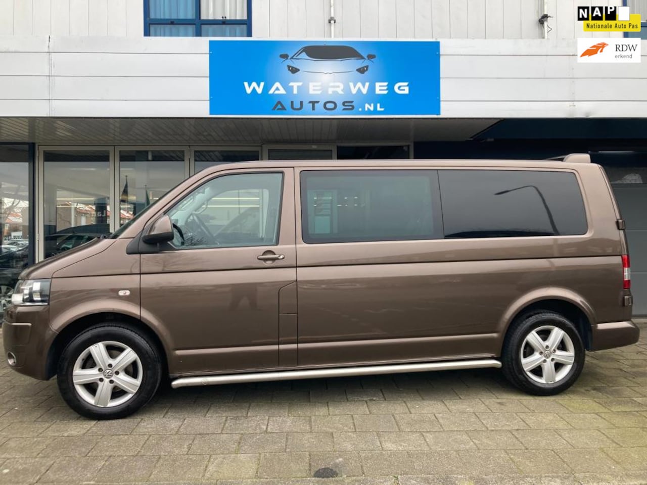 Volkswagen Transporter - 2.0 TDI L2H1 DC Comfortline Leder 1e eig. - AutoWereld.nl