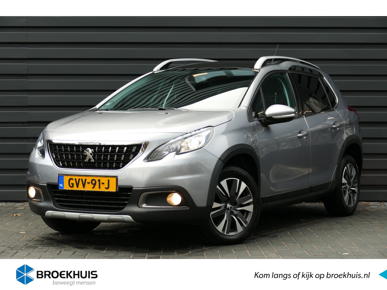 Peugeot 2008 - 1.2 PURETECH 130PK ALLURE / NAVI / CLIMA / PDC / 16" LMV / CAMERA / PANO.DAK / WINTERPAKKE - AutoWereld.nl