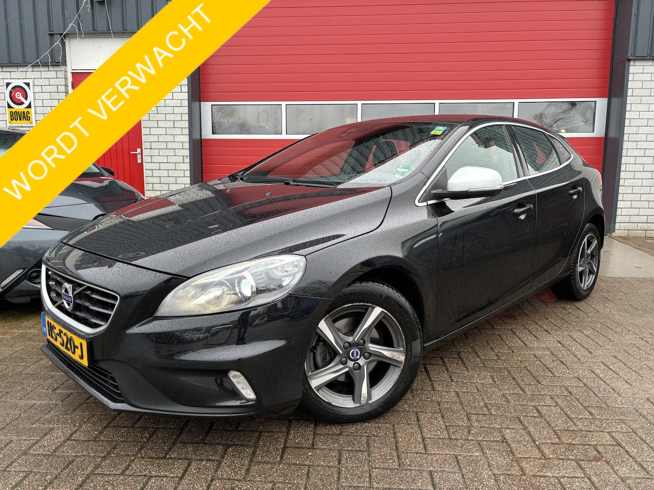 Volvo V40 - 2.0 D2 R-Design Business TREKHAAK / XENON / STOELVERW / NAVI / CLIMA / PDC / NL-AUTO - AutoWereld.nl