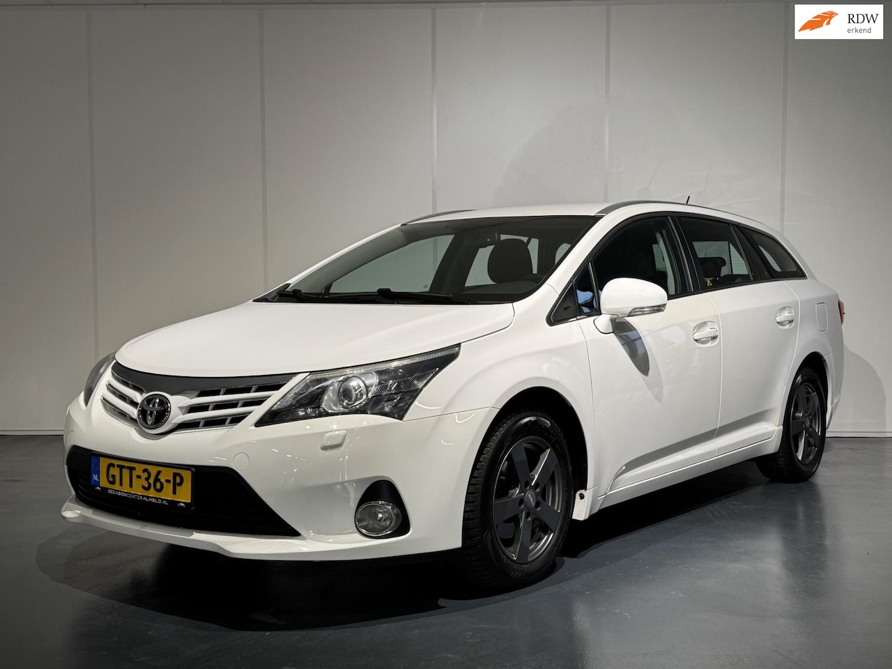 Toyota Avensis Wagon - 1.8 VVTi Comfort /Airco/Cruise/Camera/NAVI/LMV - AutoWereld.nl