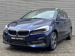 BMW 2-serie Active Tourer - 216i Corporate Executive Sport-Line / Elektrisch bedienbare achterklep / 17 inch licht met