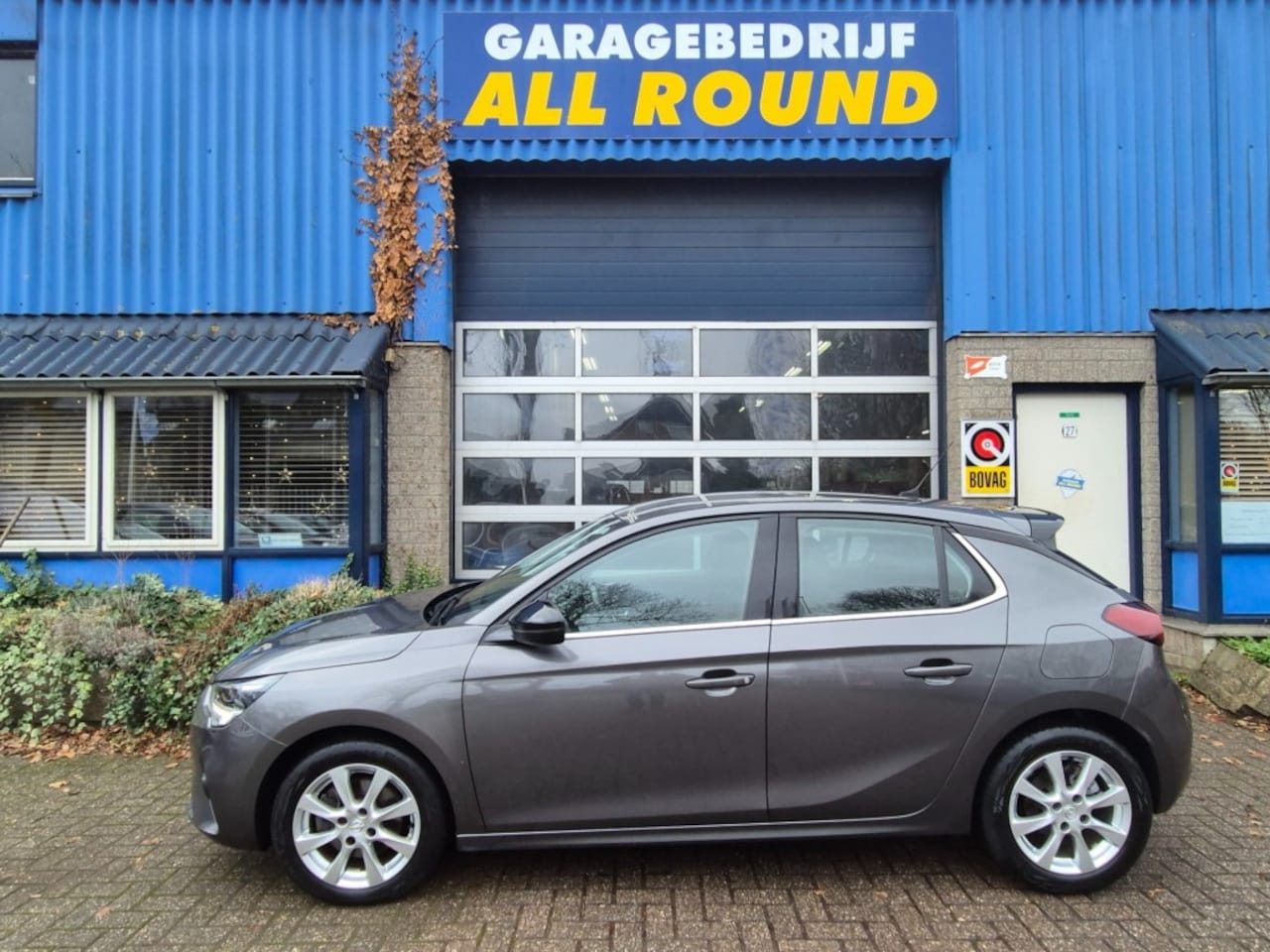 Opel Corsa - 1.2 GS Line automaat cruise navi apple Carplay/android - AutoWereld.nl