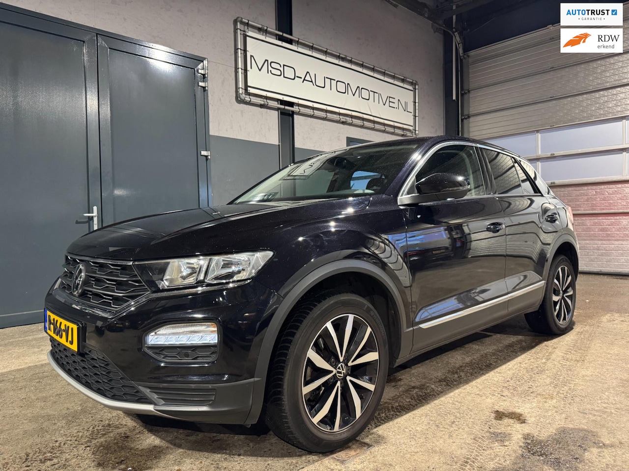 Volkswagen T-Roc - 1.5 TSI Sport Camera Stoelverwarming Apple Carplay BTW - AutoWereld.nl