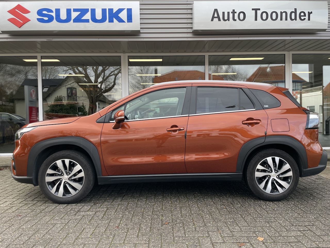 Suzuki S-Cross - 1.4 Boosterjet Style Smart Hybrid/ Panoramdak - AutoWereld.nl