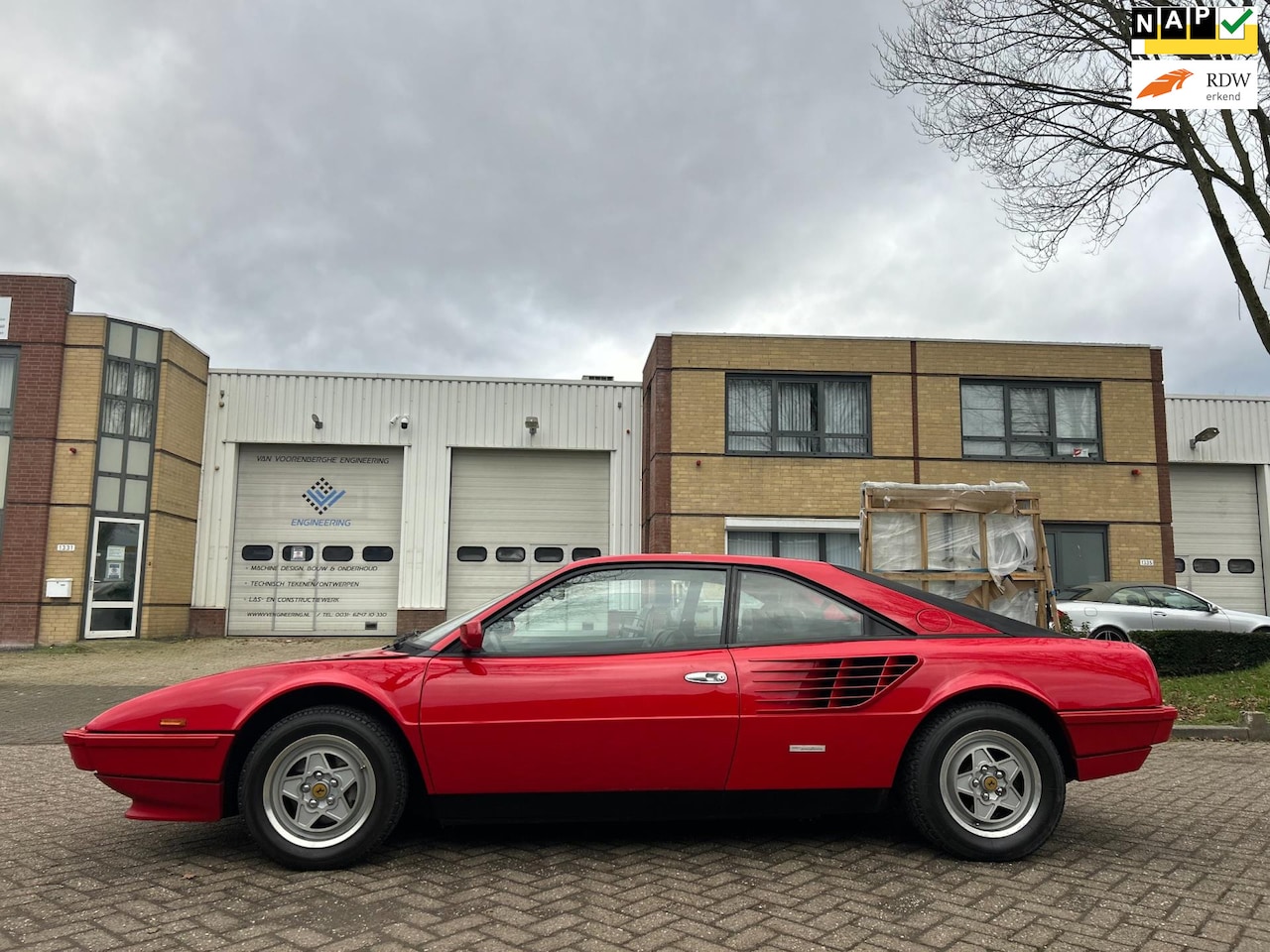 Ferrari Mondial - 8 2+2 nieuwe staat 1982 start lopen orginele km altijd binnen gestaan - AutoWereld.nl