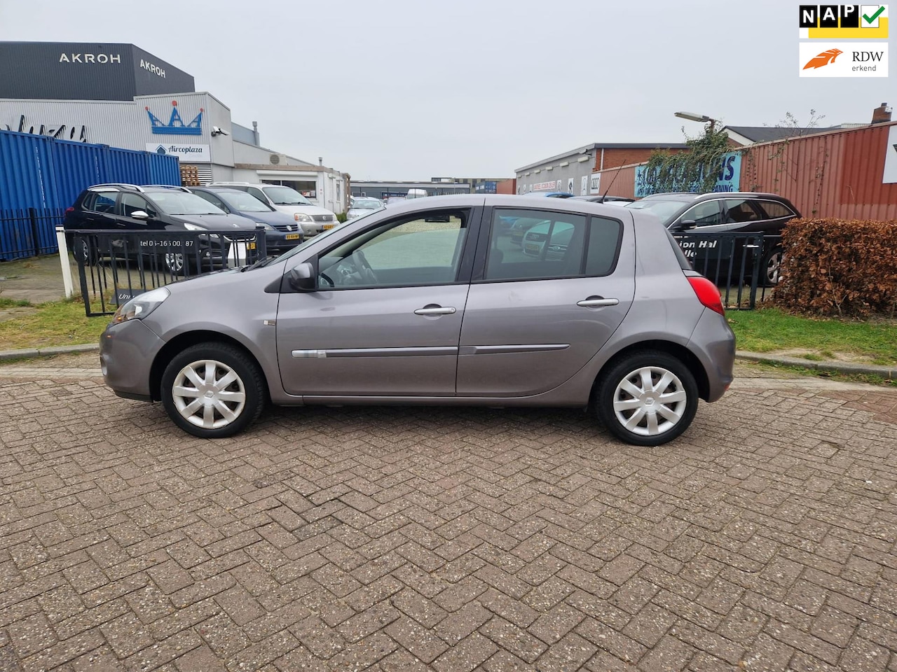 Renault Clio - 1.2 Authentique/1E EIG/114000KM/NED AUTO - AutoWereld.nl