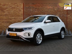 Volkswagen T-Roc - 1.5 TSI 150PK I KEYLESS I ADAPTIEF I CARPLAY I LED I VIRTUAL I IQ I PARKASSIST I