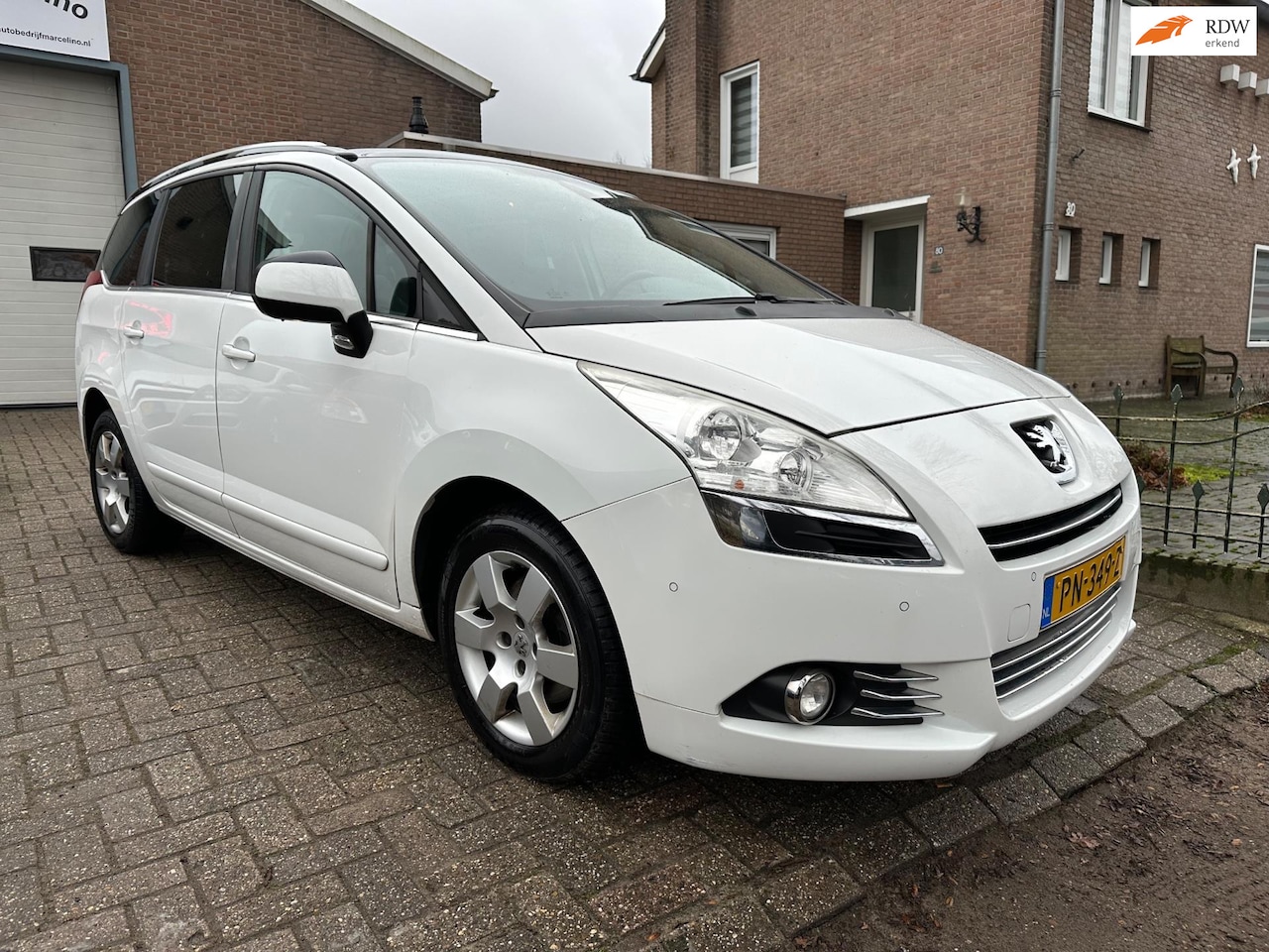 Peugeot 5008 - 1.6 THP Style 7p. 1.6 THP Style 7p. - AutoWereld.nl