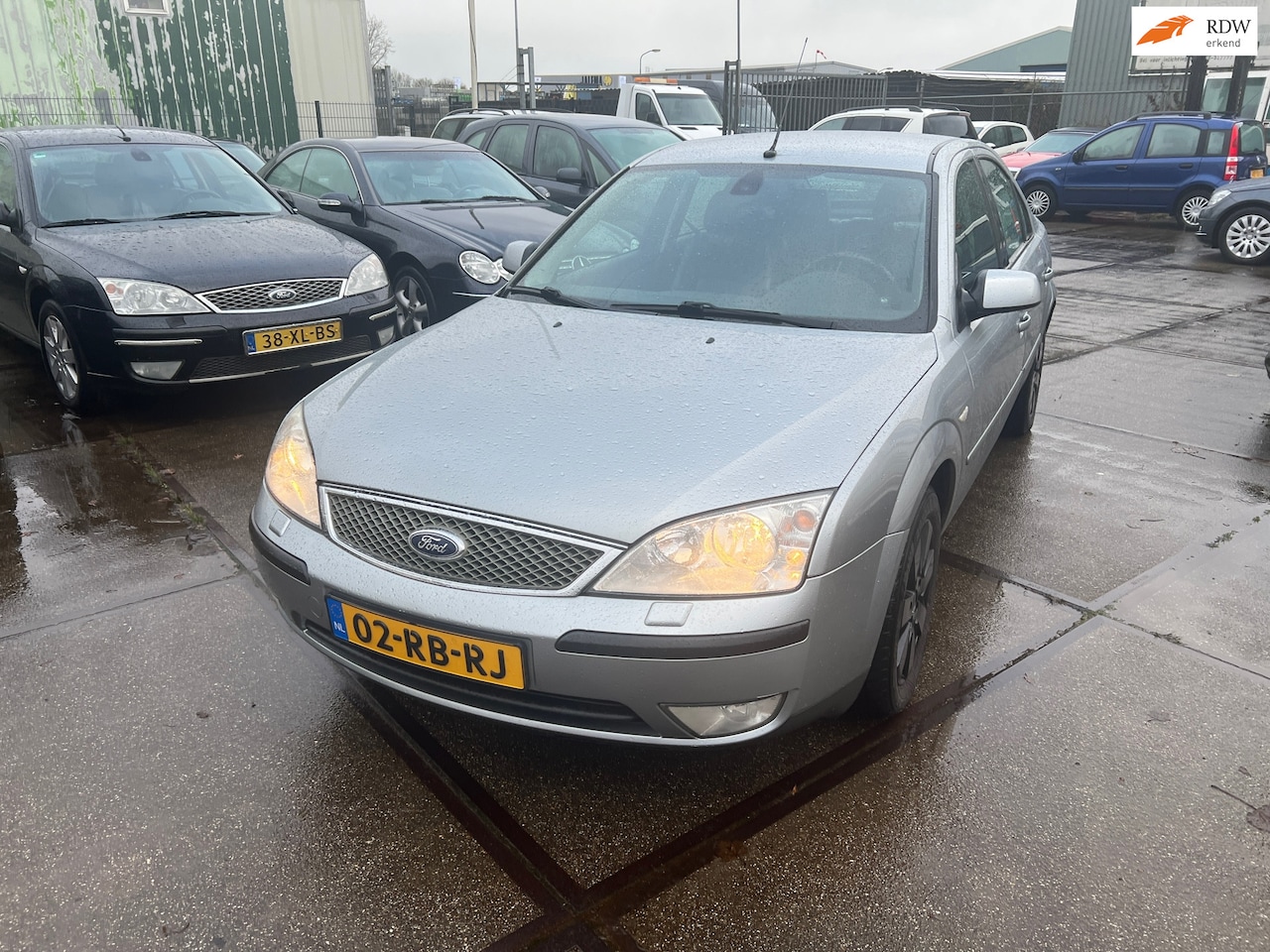 Ford Mondeo - 2.0-16V Futura Inruil Mogelijk [Automaat] - AutoWereld.nl