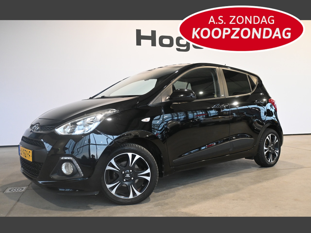 Hyundai i10 - 1.0i i-Motion Go! Ecc Cruisse Control Navigatie LED Goed Onderhouden! Inruil Mogelijk! - AutoWereld.nl